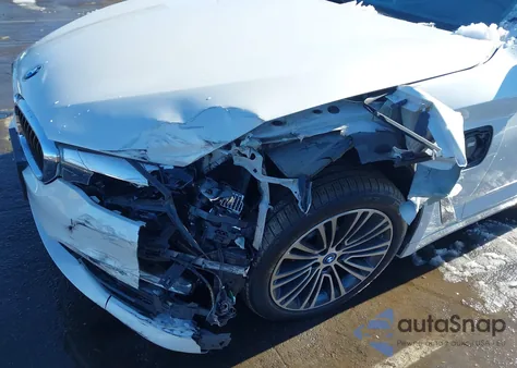 2018 BMW 530E xDrive Iperformance z USA, uszkodzony, nr VIN WBAJB1C52JB083963